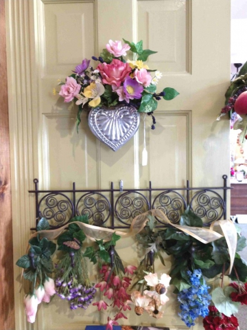 Spring floral arrangements for doors